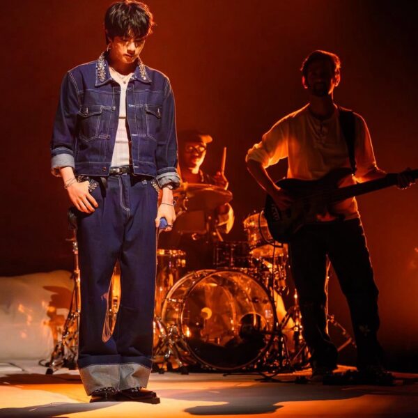 Photographer Todd Owyoung IG Post feat. Jin - 220525