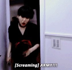 r/bangtan's '2025: Year of BTS' Subreddit Banner Contest