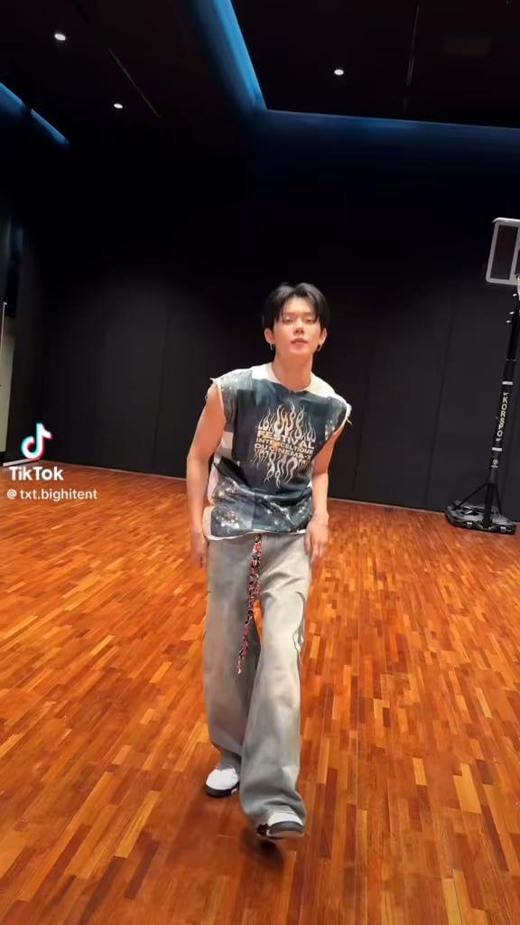TXT Yeonjun TikTok with Hobi: ‘Love Language’ Dance Challenge - 190525