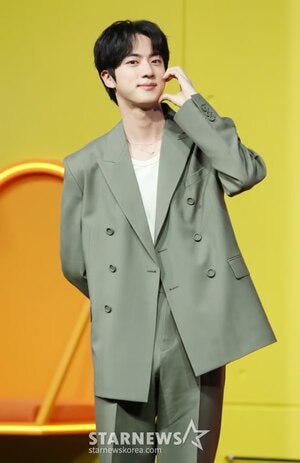 250512 ize: [Exclusive] BTS Jin to be on radio for the first time after being discharged... Appearance on the 17th on 'Youngstreet'
