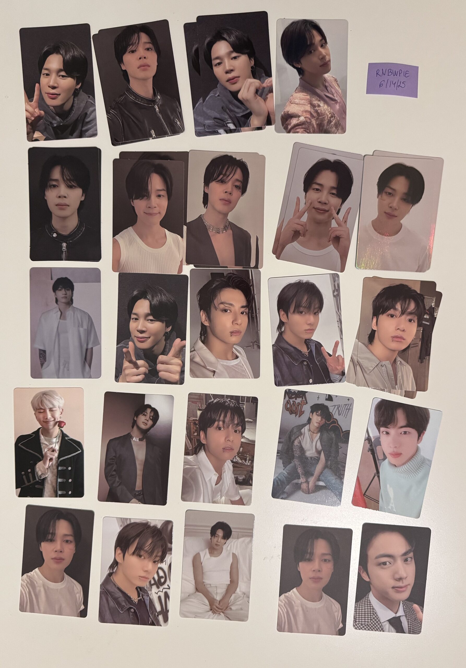 [WTS][WW/INT] Selling some of my collection (Jimin, Jungkook, RM and Jin photocards and albums)
