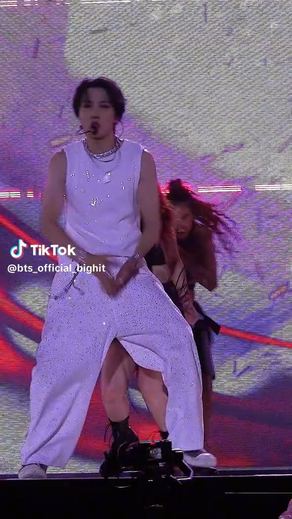 BTS Official TikTok feat. Hobi - 140625