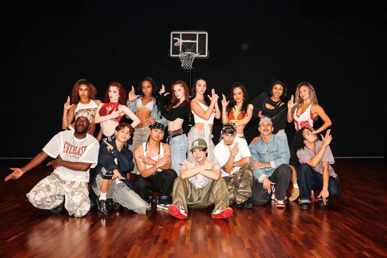 BTS Official on Twitter feat. Hobi - 150625