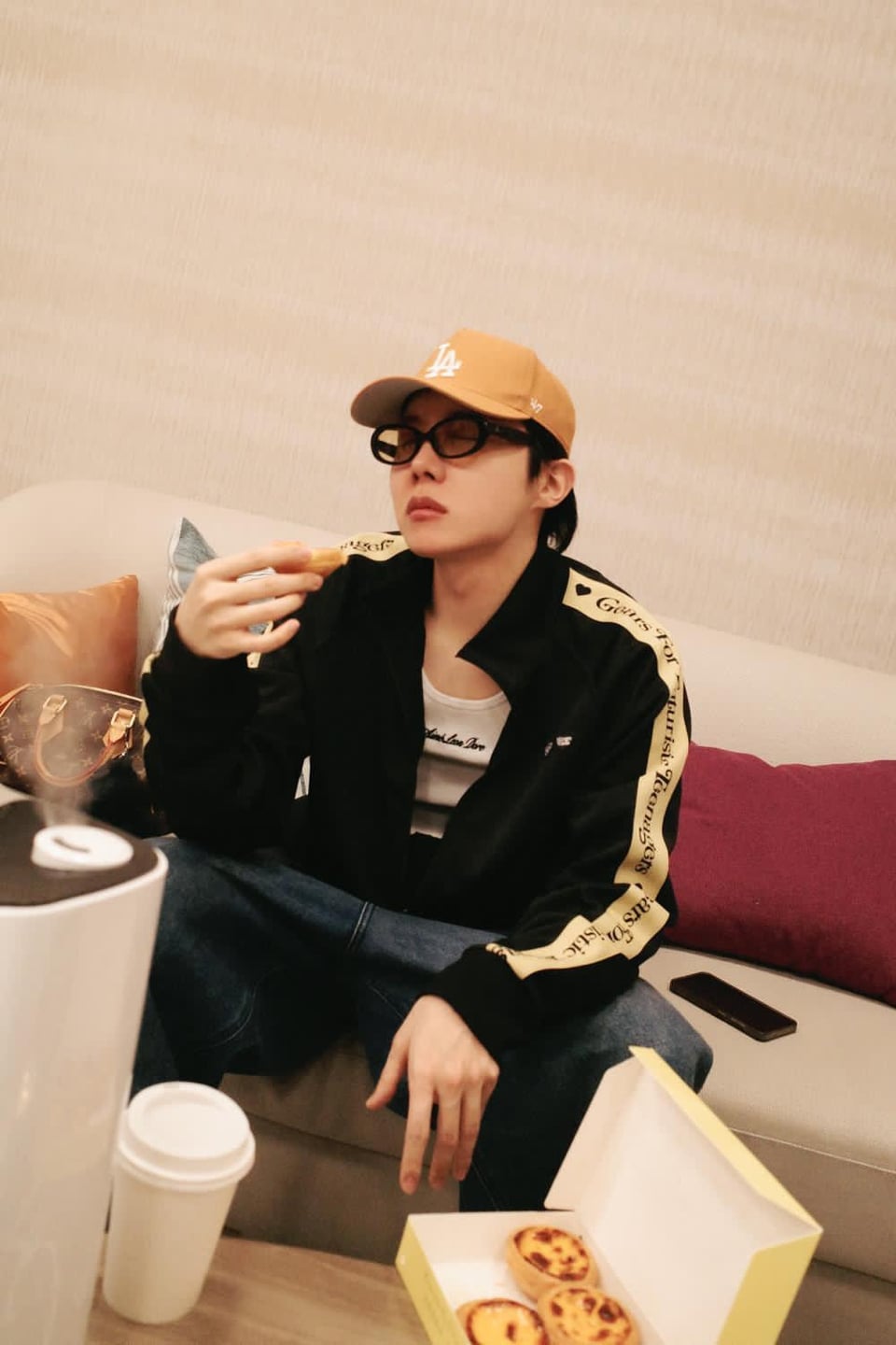 hope_to IG Broadcast Channel feat. Hobi - 170525