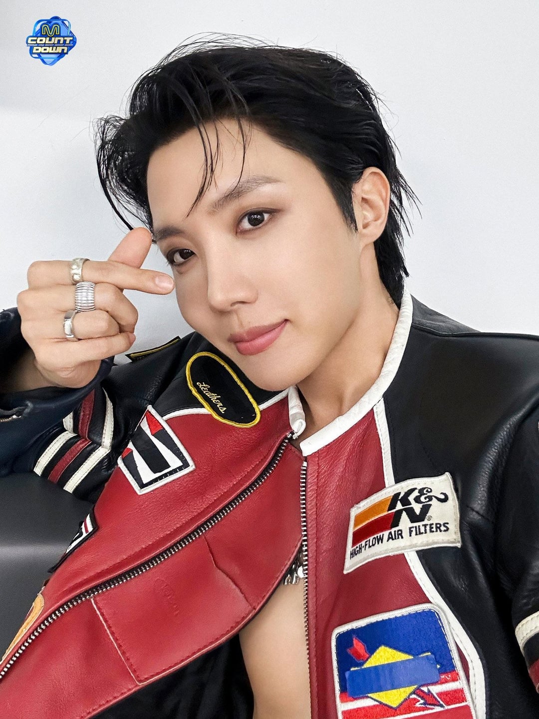 M COUNTDOWN Twitter feat. Hobi - 190625
