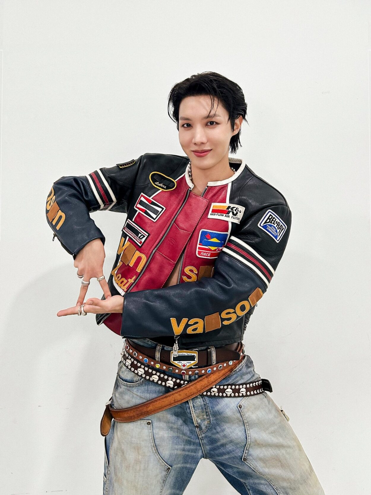 250619 BTS Official on Twitter: Today’s Bangtan with j-hope @ M COUNTDOWN