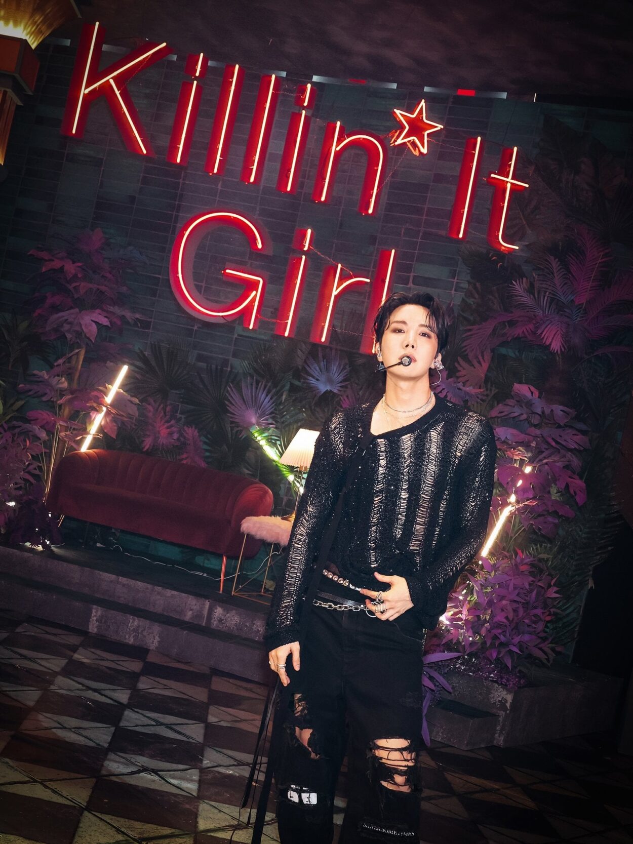 250622 BTS Official on Twitter: Today’s Bangtan with j-hope @ Inkigayo