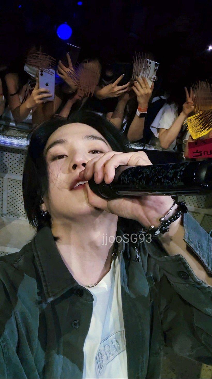 Army celebrates Yoongi Freedom Day by releasing the D-Day tour selfie they'd been gatekeeping