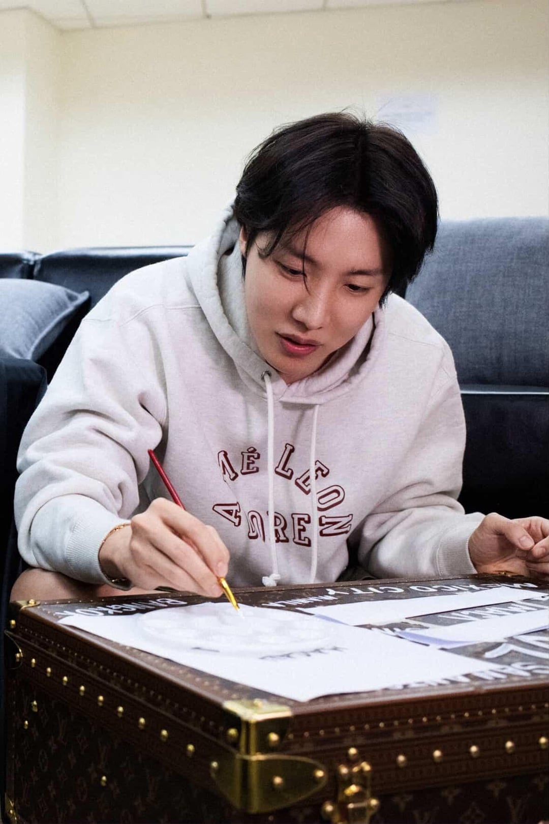 hope_to IG Broadcast Channel feat. Hobi - 240525