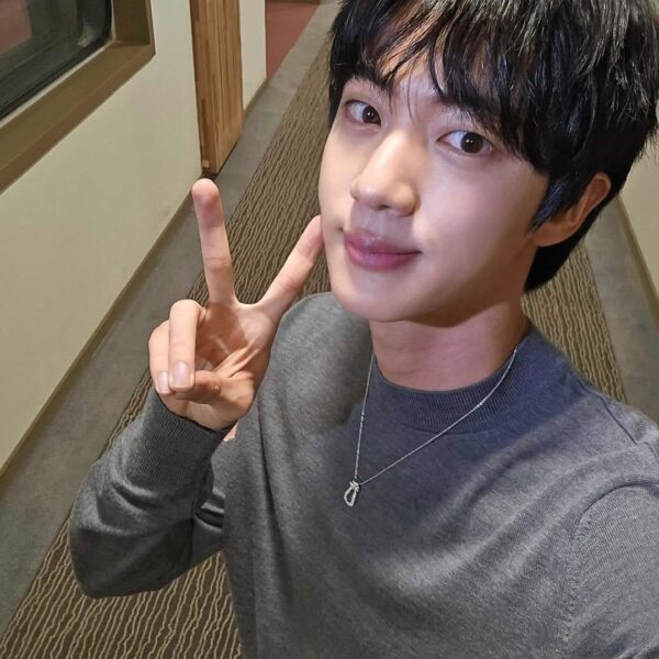 SBS Youngstreet IG Posts with Jin - 170525