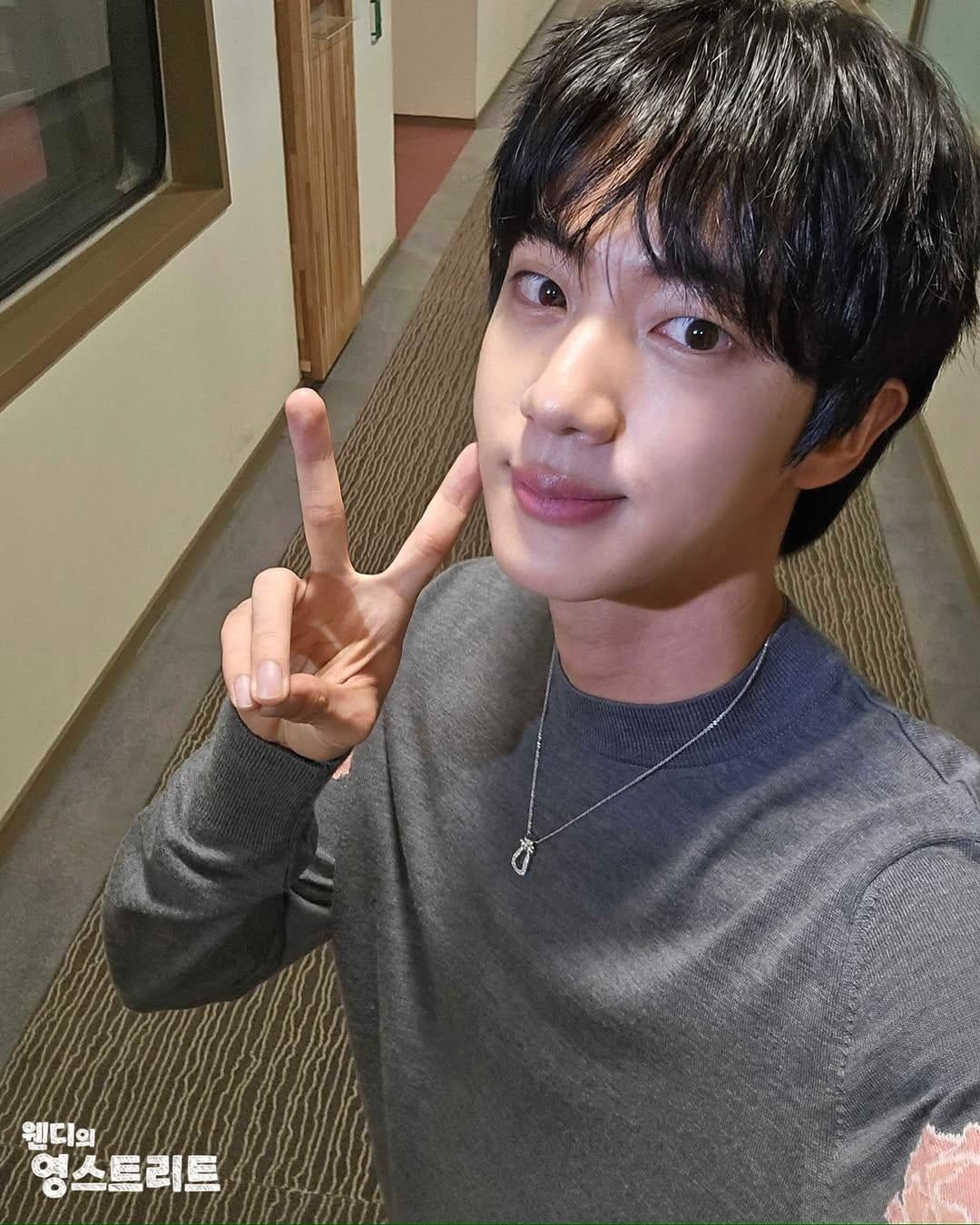 SBS Youngstreet IG Posts with Jin - 170525