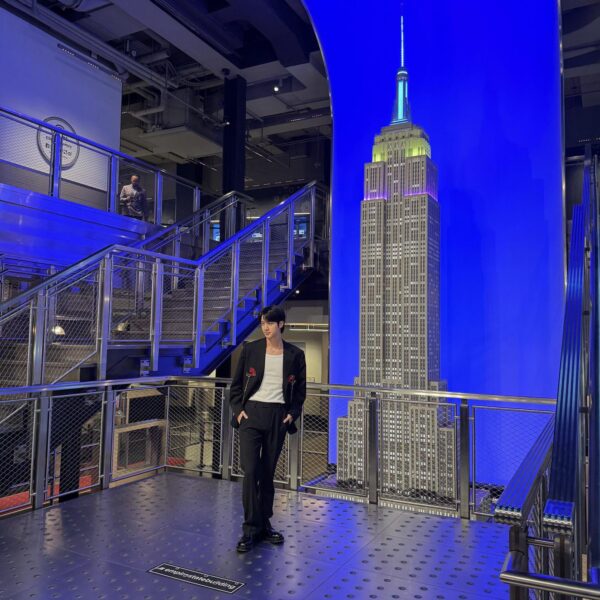 Empire State Building Twitter feat. Jin - 210525