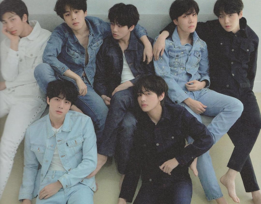 Love Yourself 轉 Tear album scans (R ver) - 180518