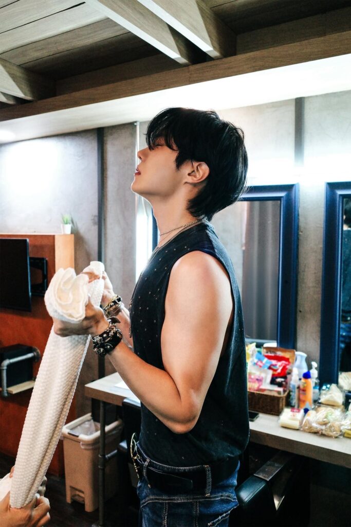 hope_to IG Broadcast Channel feat. Hobi - 130625