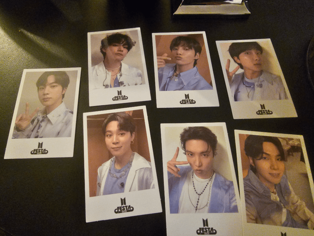 [Giveaway] [EU+UK] Weverse Festa "Set of 7 unreleased Instant Photos"