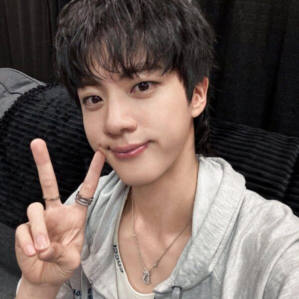 [BTS Official Twitter] Today’s Bangtan with Jin @ RUNSEOKJIN_EP.TOUR - Tampa Day 1 - 270725