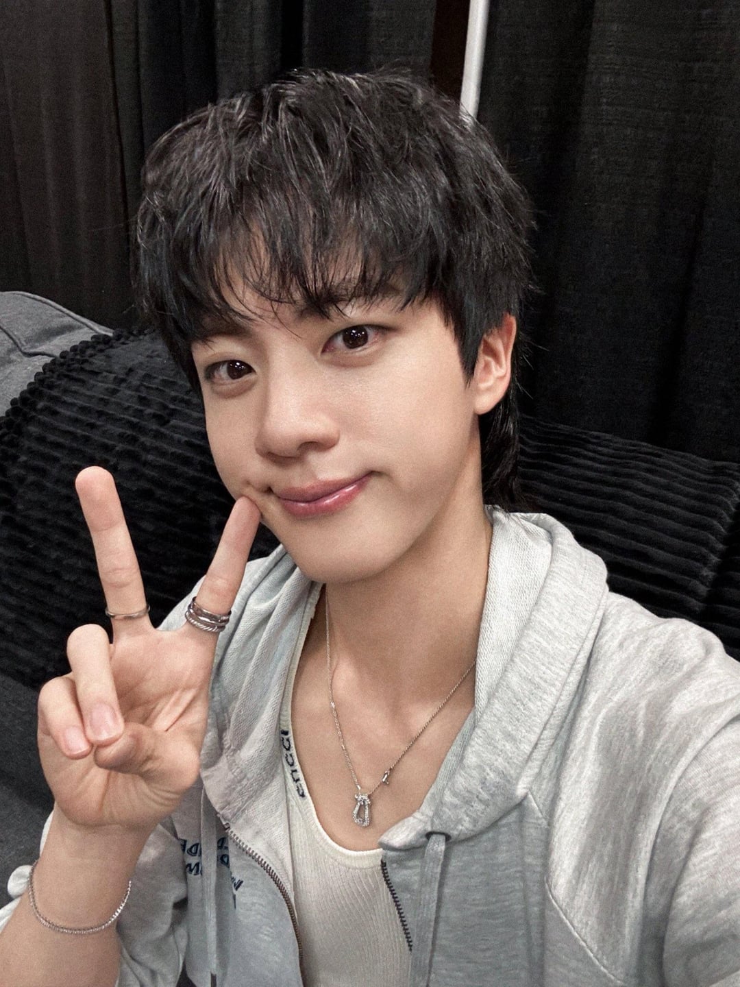 [BTS Official Twitter] Today’s Bangtan with Jin @ RUNSEOKJIN_EP.TOUR - Tampa Day 1 - 270725