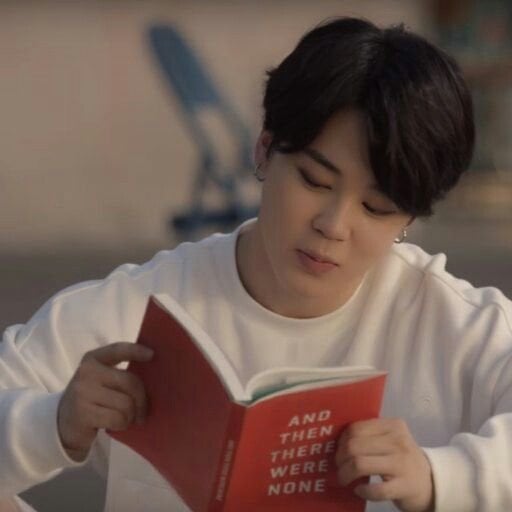 250716 r/bangtan Books with Luv: July’s Discussion Meeting is next week!