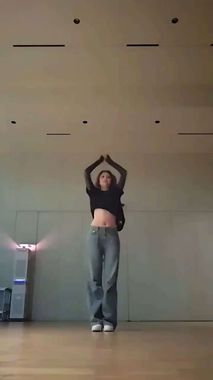 [LE SSERAFIM] Huh Yunjin - Killin’ It Girl (Dance Challenge)