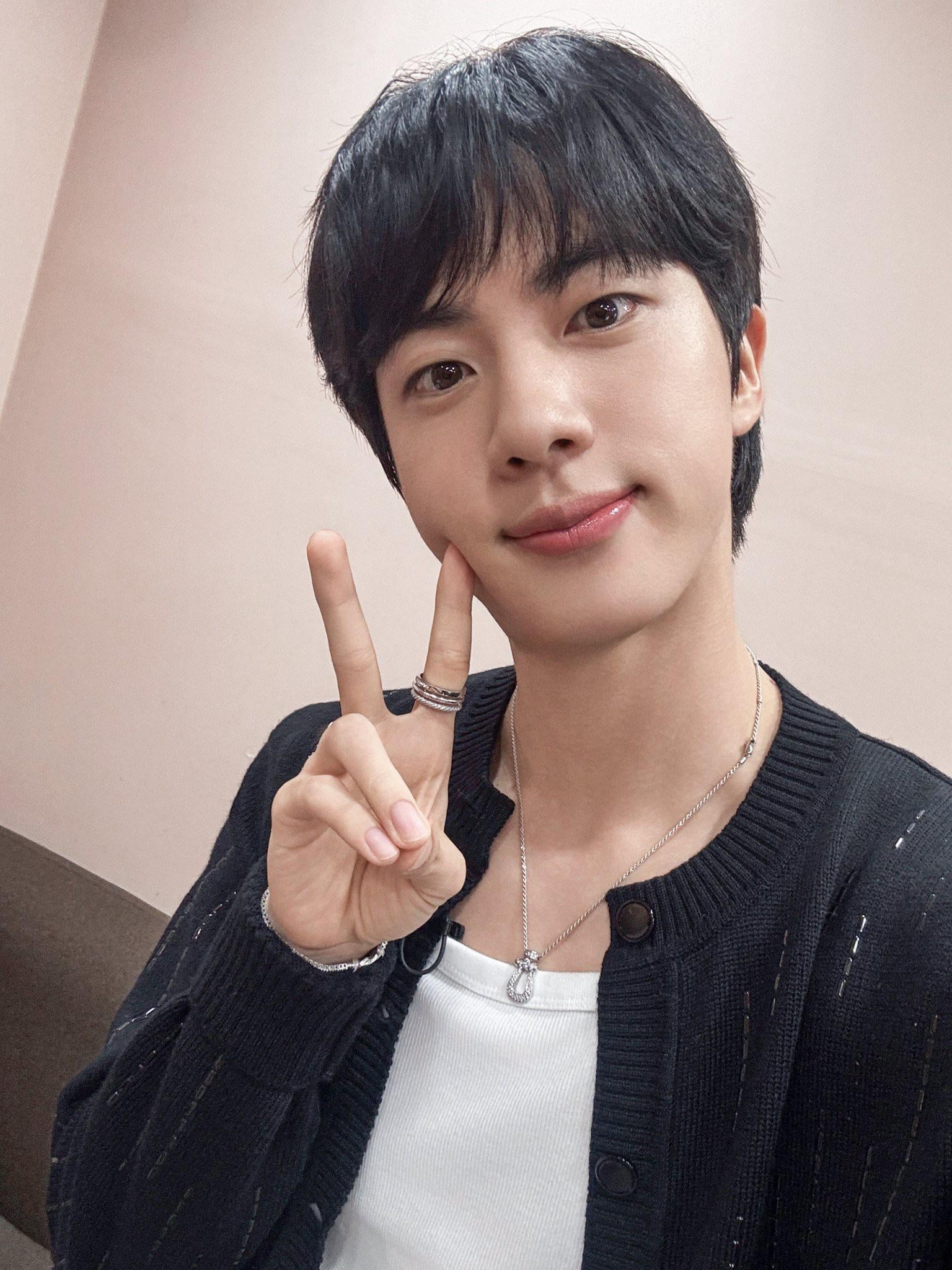 [BTS Official Twitter] Today’s Bangtan with Jin @ Please Take Care of my Refrigerator - 200725