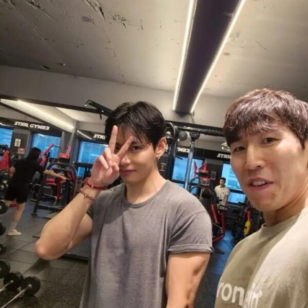 Bodybuilder Choi Hanjin IG Post with Taehyung 300725