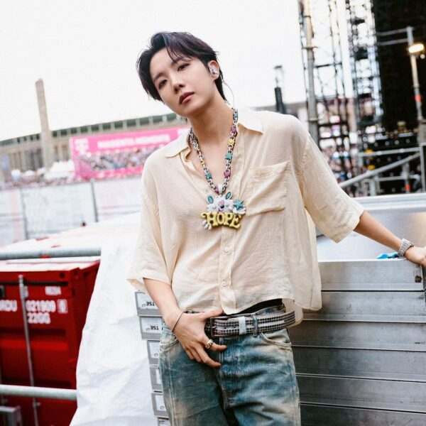 [BTS Official Twitter] Today’s Bangtan with Hobi @ Lollapalooza Berlin 2025 - 140725