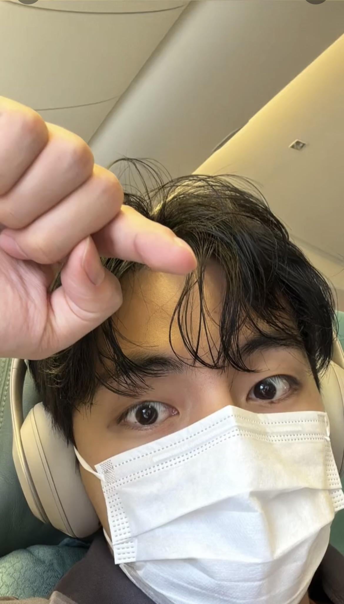 Taehyung Weverse Moment 040725