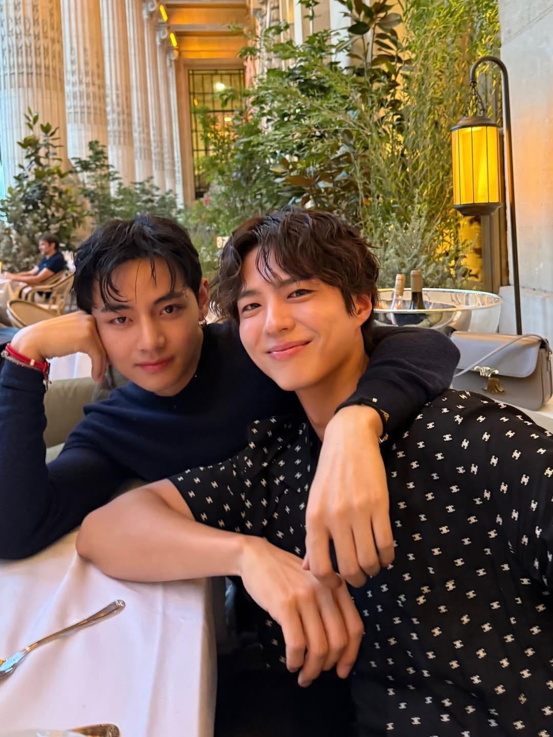 Park Bogum IG Post with Taehyung 080725