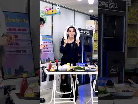 250711 SBSKPOP: [Snack Bar Gayo First Row FanCam] j-hope 'Mummy Pig Baby Pig' (j-hope FanCam)