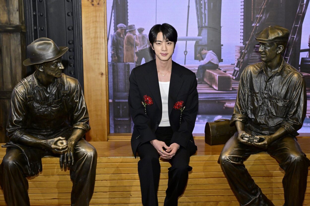 250829 Empire State Building on Twitter with Jin