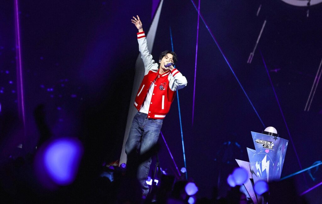 [NME] Jin live in London: a refreshing, charisma-filled concept that’s not without spectacle - 060825