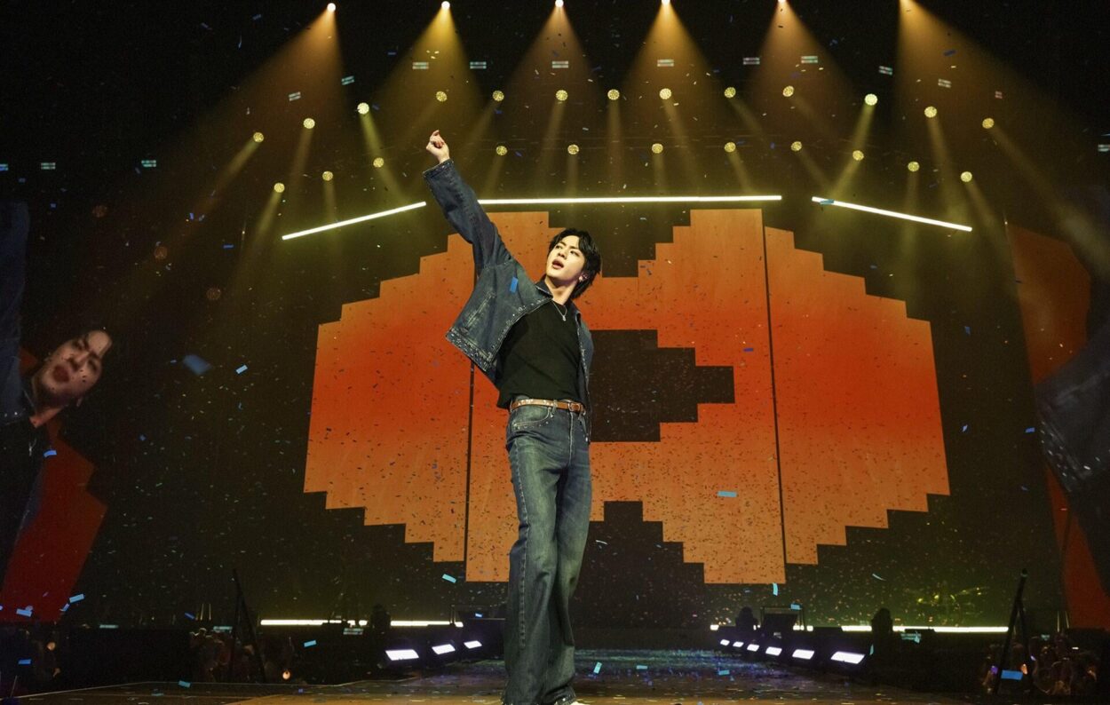 [Rolling Stone UK] Jin live in London review: BTS star offers solo stardom and silliness - 070825