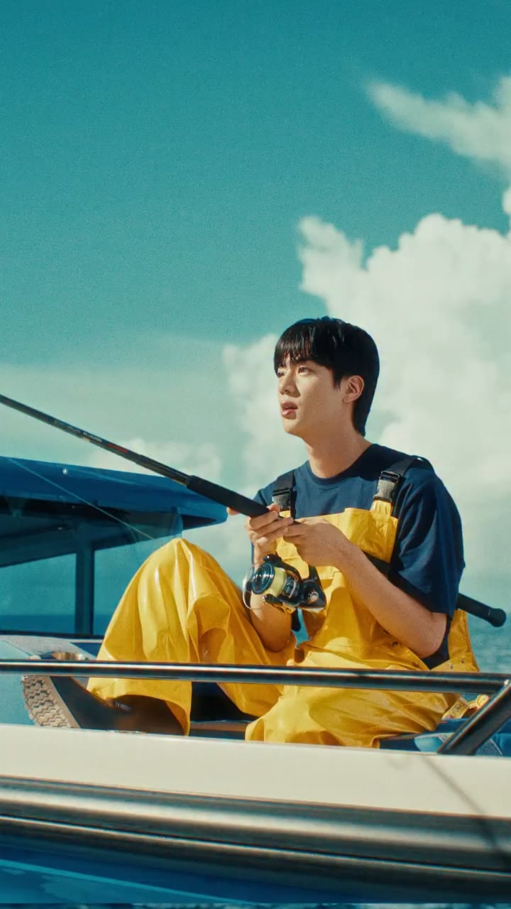 [Dongwon Tuna IG Post] How can tuna swim non-stop in the ocean for their entire lifetime? BTS Jin is catching tuna with his fishing rod and revealing the secret - 010825