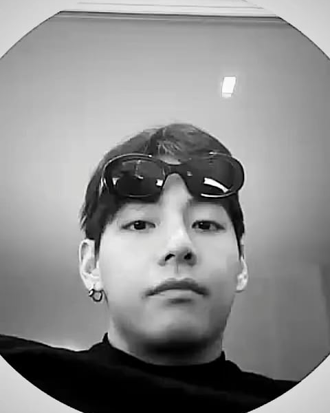 Taehyung IG Video (2) 040825