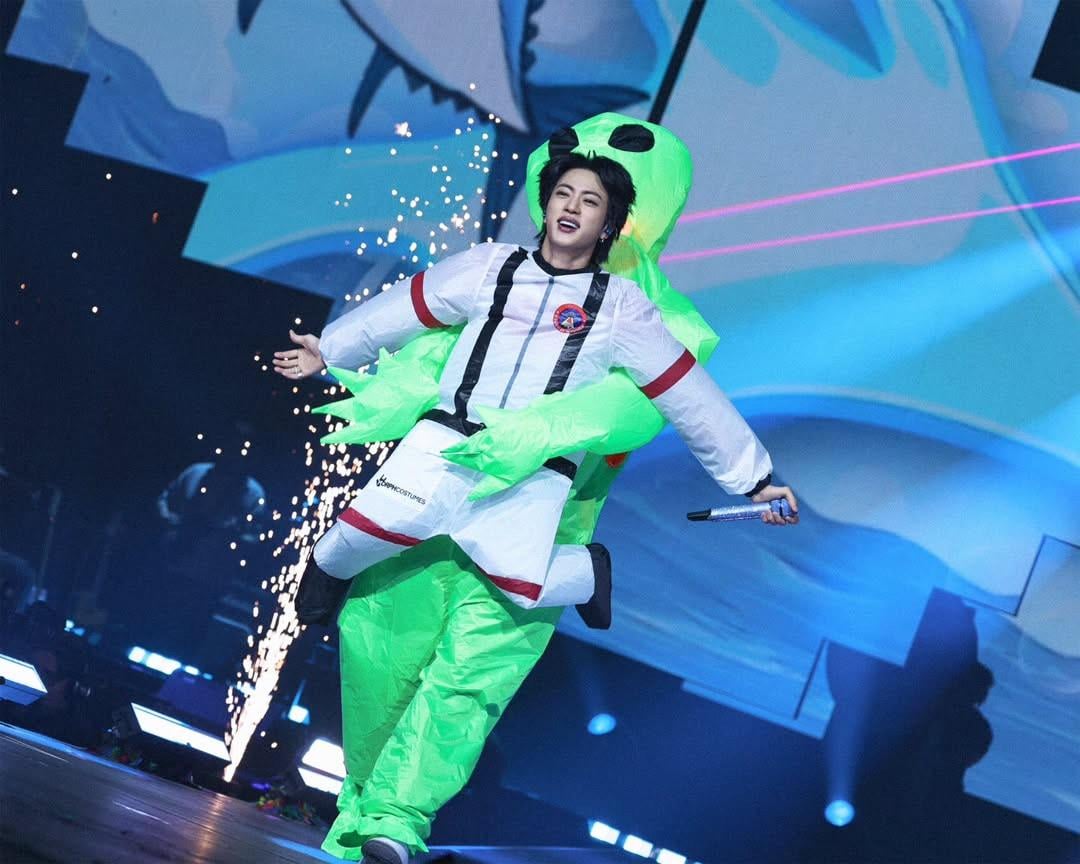 Jin IG Post 130825