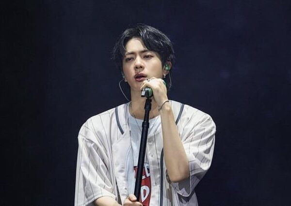 [KMedia] Official photos of Jin for RUNSEOKJIN_EP.TOUR in Amsterdam by BIGHIT MUSIC - 110825