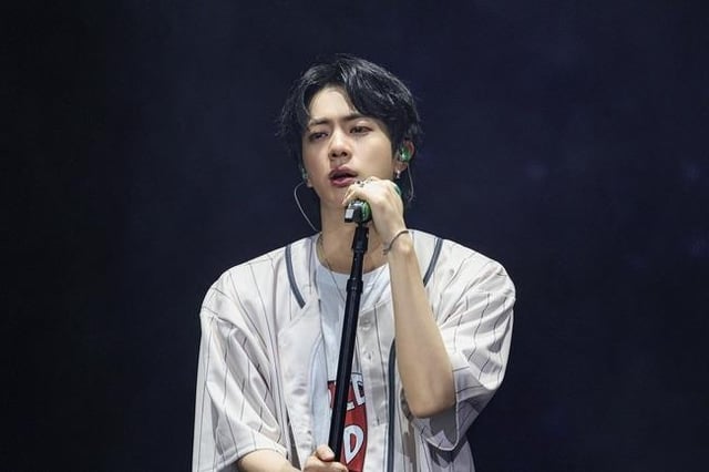 [KMedia] Official photos of Jin for RUNSEOKJIN_EP.TOUR in Amsterdam by BIGHIT MUSIC - 110825