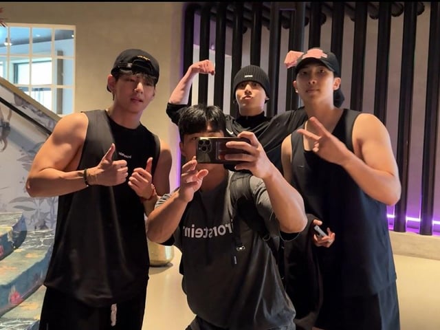 Bodybuilder Ma Sunho IG Post with Namjoon, Taehyung & Jungkook - 190925