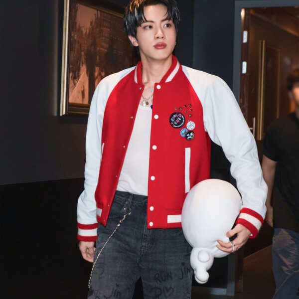 250906 Gucci on Twitter: In London for his ‘#RUNSEOKJIN_EP.TOUR,’ Global Brand Ambassador Jin from BTS was seen in a custom Gucci jacket.