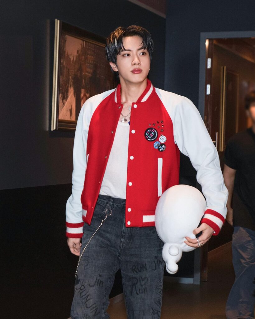 250906 Gucci on Twitter: In London for his ‘#RUNSEOKJIN_EP.TOUR,’ Global Brand Ambassador Jin from BTS was seen in a custom Gucci jacket.
