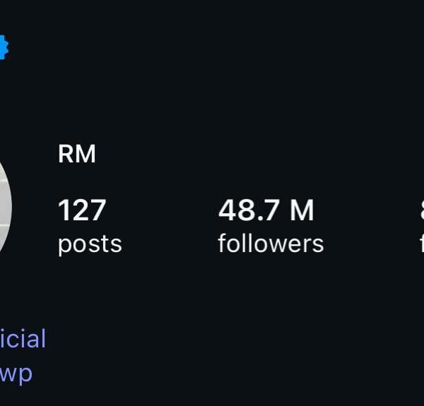 Namjoon removed “no g no b” from his IG bio - 300925