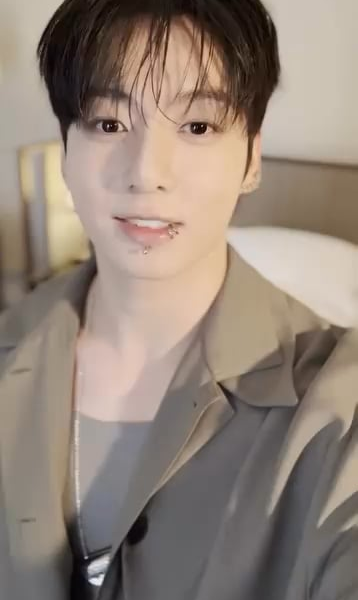 Calvin Klein IG Broadcast Channel (video 2) feat. Jungkook 160925