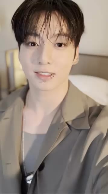 Calvin Klein IG Broadcast Channel (video 2) feat. Jungkook 160925