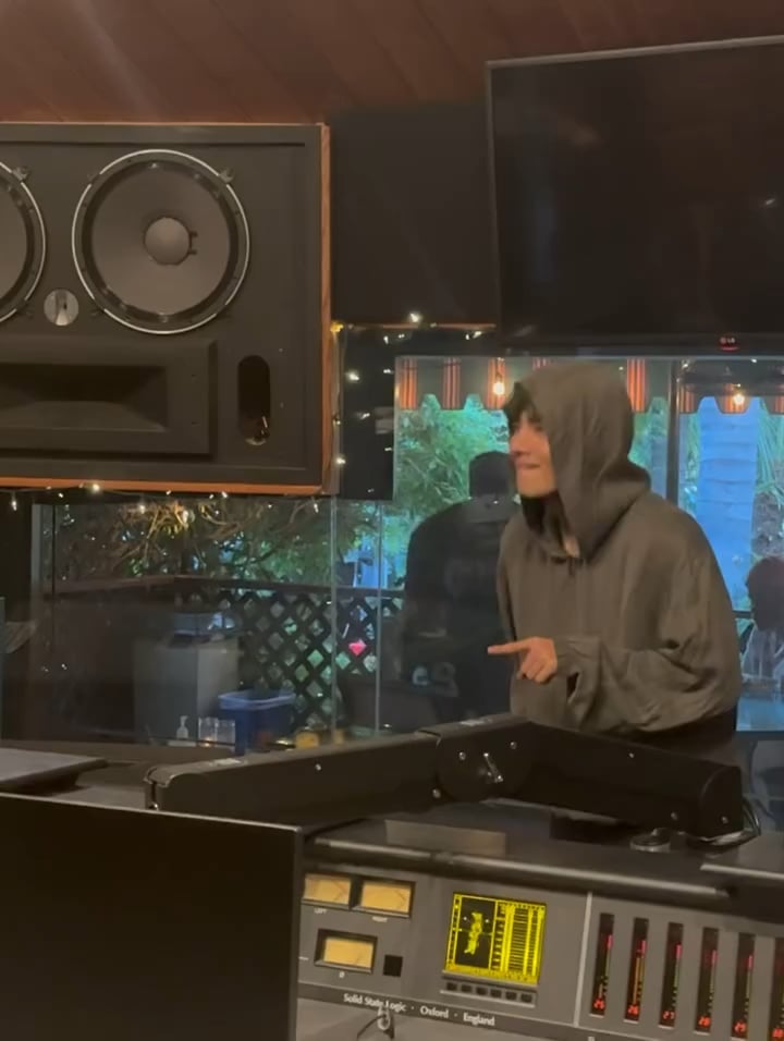 Taehyung IG Post (video 3) 270925