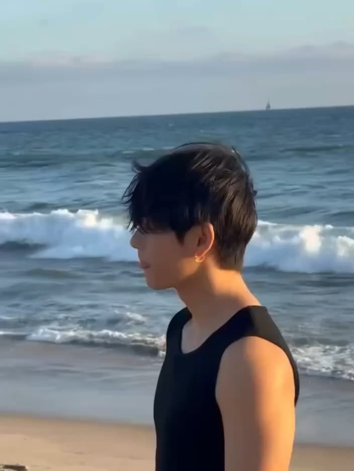 Taehyung IG Post (video) 270925