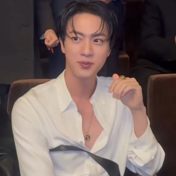 [WWD Japan] Jin at Gucci’s SS26 Fashion Show - 240925