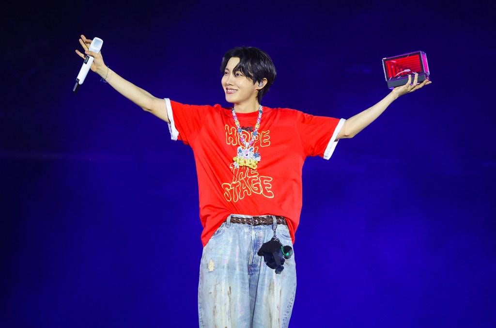 [Billboard] BTS’ j-hope’s ‘Hope on the Stage’ Movie To hit IMAX and Theaters Worldwide in November - 011025