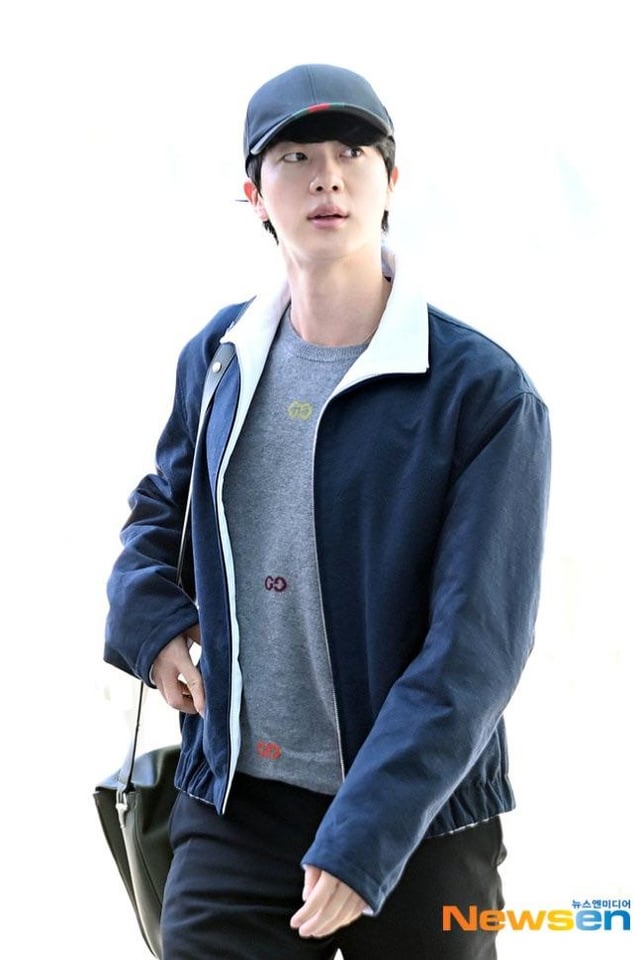 250921 Jin’s departure to Milan