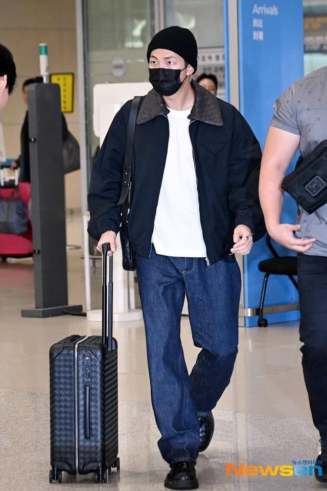 [KMedia] Namjoon’s arrival back in Seoul - 300925