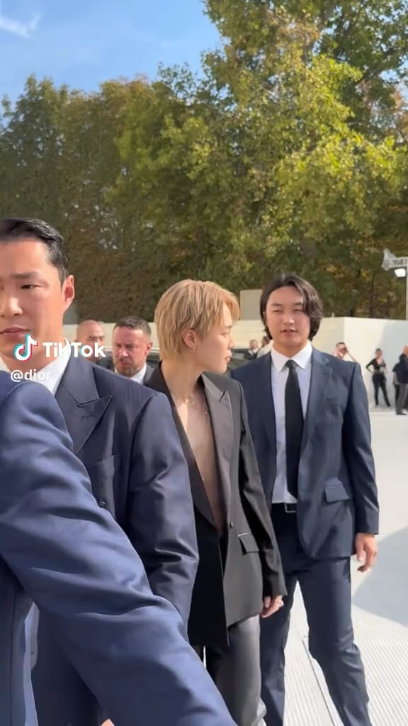 Dior TikTok feat. Jimin - 021025